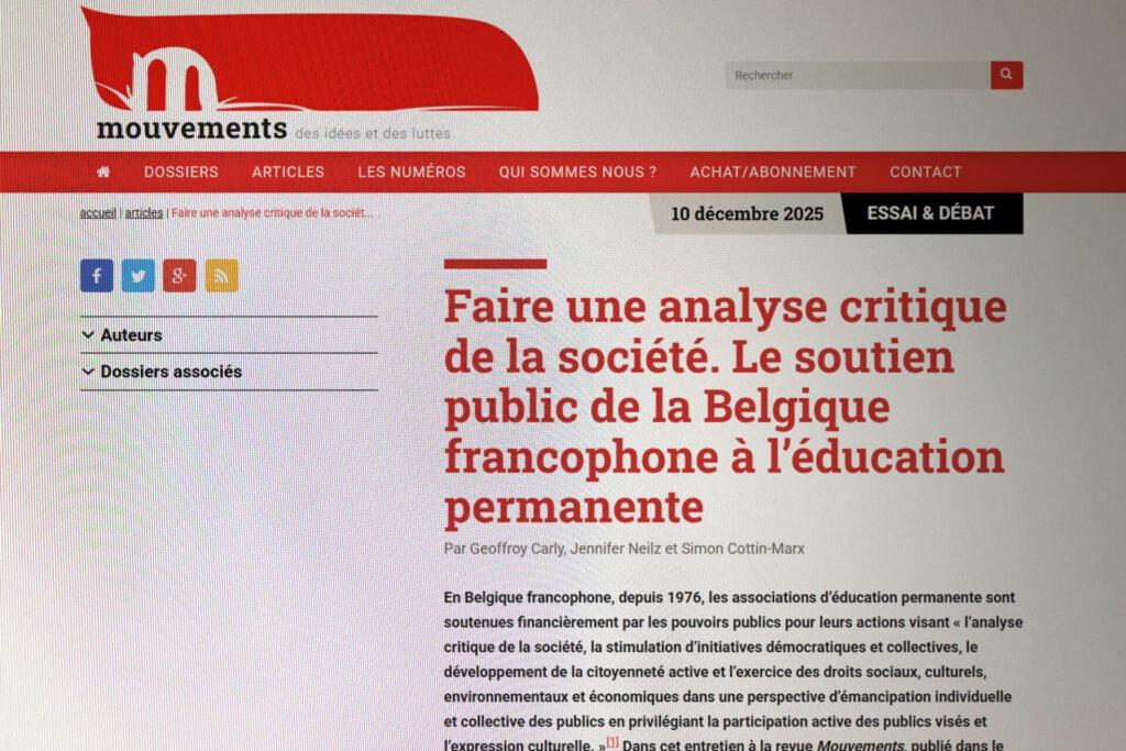 Capture d'écran de la revue Mouvements